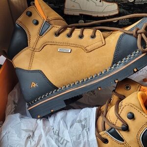 Ridgecut Men's Tan and Black Work Boots